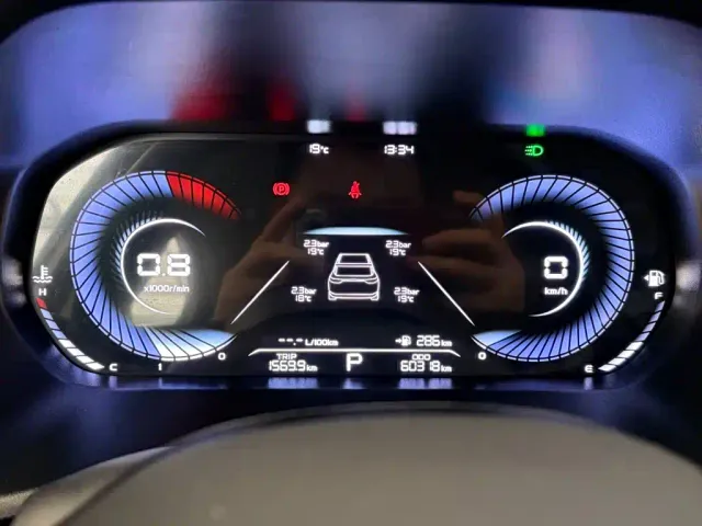 Geely Emgrand — Фото автомобиля 13