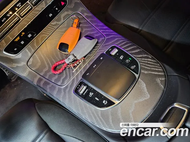 Mercedes-Benz E-Class — Фото автомобиля 13
