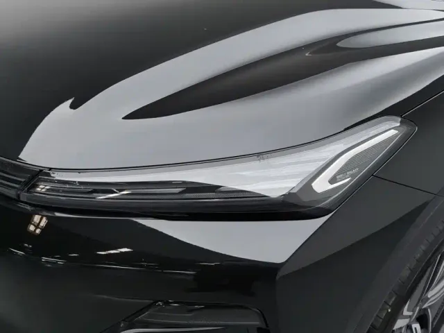 Geely Galaxy Starship 7 EM-i — Фото автомобиля 7
