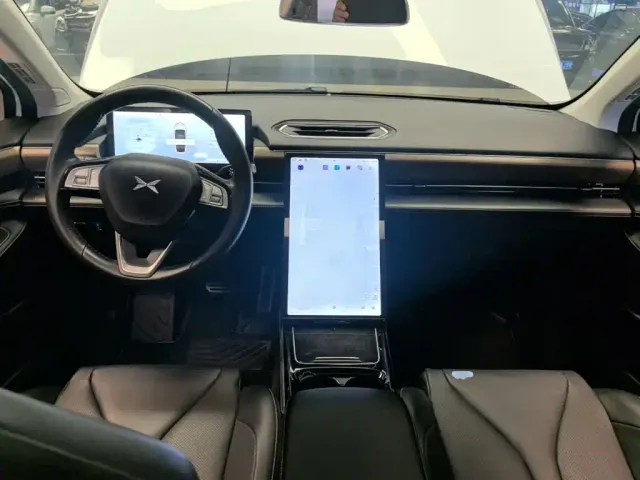 Xpeng P5 — Фото автомобиля 9
