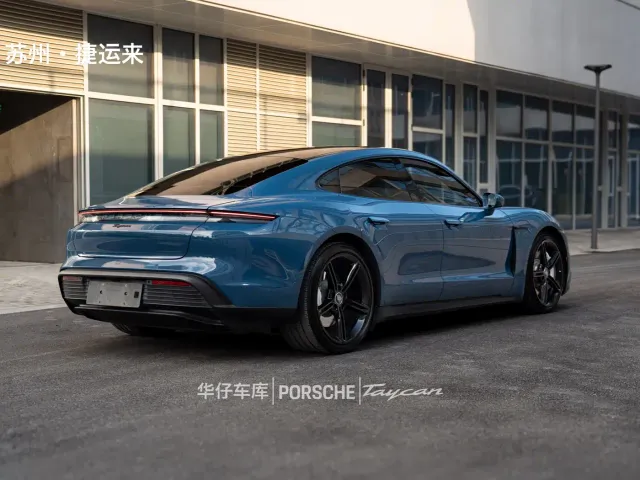 Porsche Taycan — Фото автомобиля 5