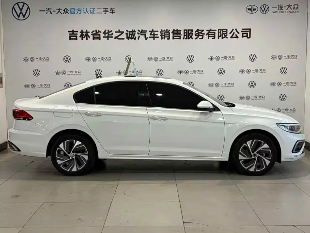 Volkswagen Bora — Фото автомобиля 4
