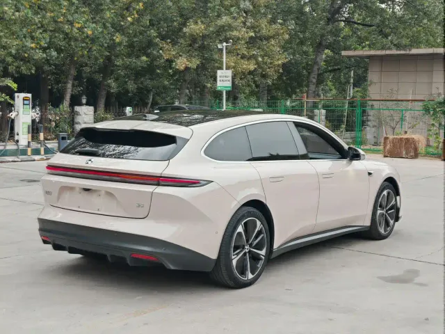 Nio ET5 Touring — Фото автомобиля 4