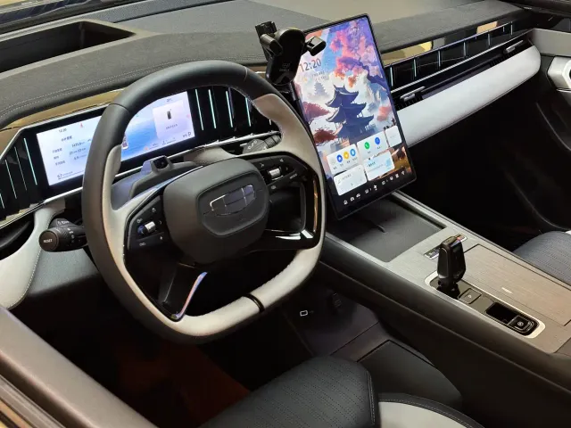 Geely Boyue L — Фото автомобиля 10