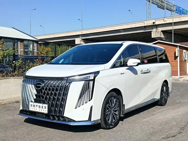 Фотография автомобиля — GAC Trumpchi M8