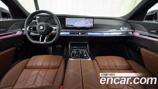BMW 7-Series — Фото автомобиля 7