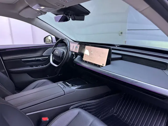 Xpeng P7 — Фото автомобиля 12
