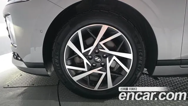 Hyundai Grandeur Grandeur (GN7) 2.5 Бензин 2WD — Фото автомобиля 4