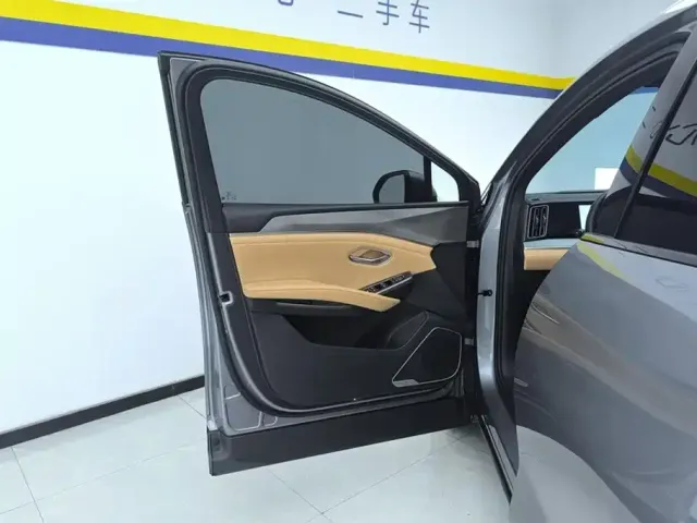 BYD Song L DM-i — Фото автомобиля 7
