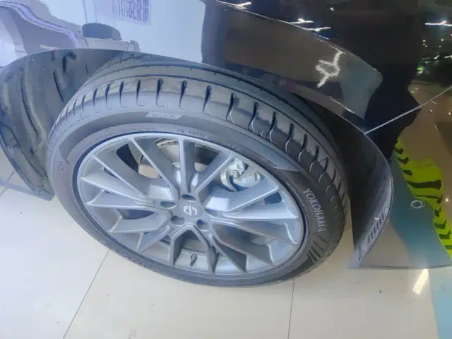 Leapmotor C10 — Фото автомобиля 6