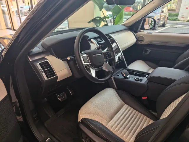 Land Rover Discovery — Фото автомобиля 4