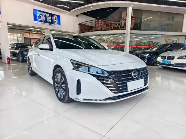 Nissan Teana — Фото автомобиля 3