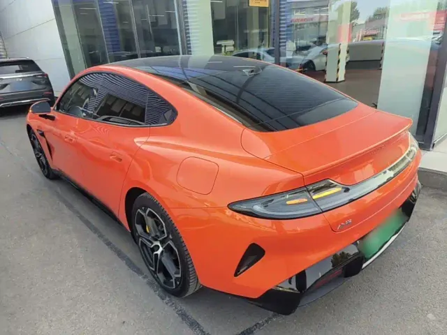 Xiaomi SU7 — Фото автомобиля 22