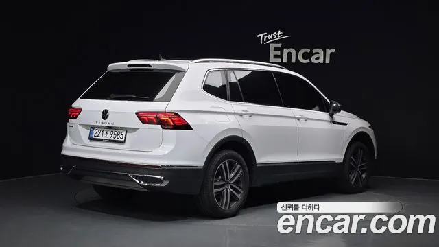Volkswagen Tiguan — Фото автомобиля 2