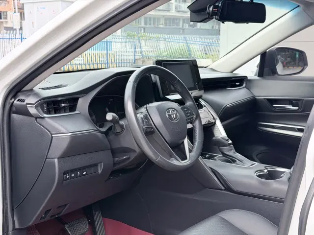 Toyota Harrier — Фото автомобиля 5