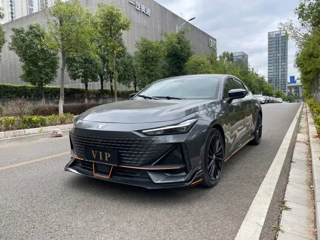Фотография автомобиля — Changan UNI-V