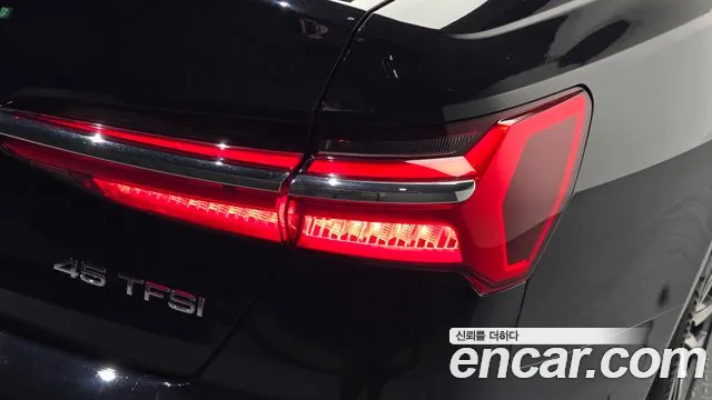Audi A6 C8 — Фото автомобиля 23