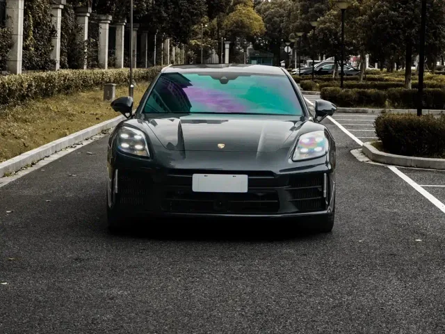 Porsche Panamera — Фото автомобиля 2