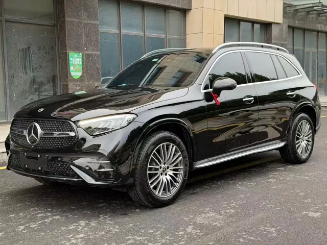 Фотография автомобиля — Mercedes-Benz GLC-Class