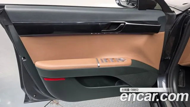 Hyundai Grandeur GN7 — Фото автомобиля 13