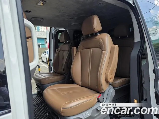 Hyundai Staria Staria Lounge 9 мест — Фото автомобиля 10
