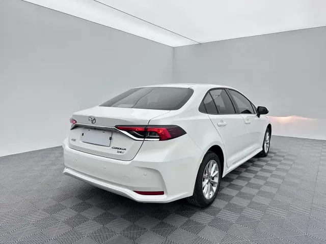 Toyota Corolla — Фото автомобиля 6
