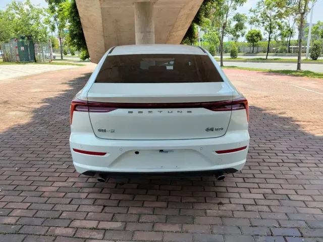 Bestune B70 — Фото автомобиля 5