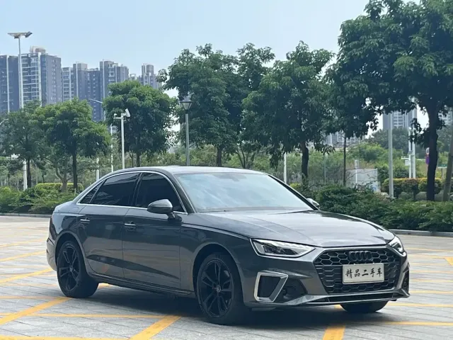 Audi A4L — Фото автомобиля 3