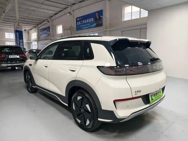 BYD Sealion 05 EV — Фото автомобиля 6