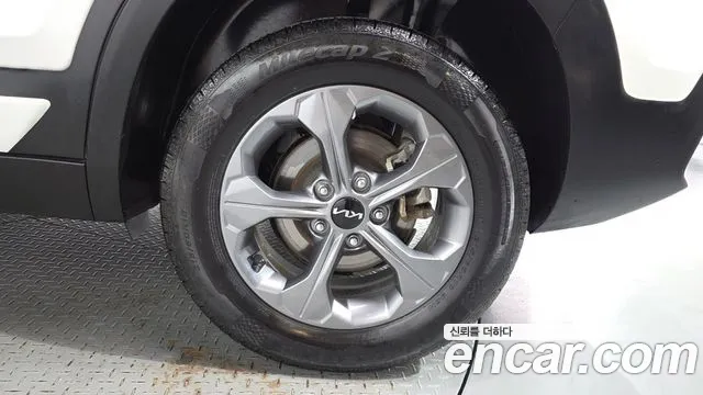 Kia Seltos — Фото автомобиля 6