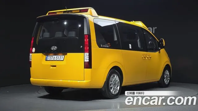 Hyundai Staria — Фото автомобиля 2