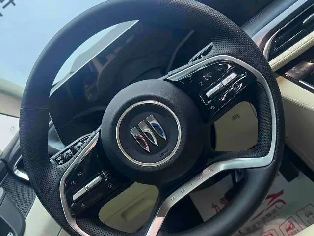 Buick Buick GL8 New Energy 2025 Landprestige First Edition 7-Seater — Фото автомобиля 10