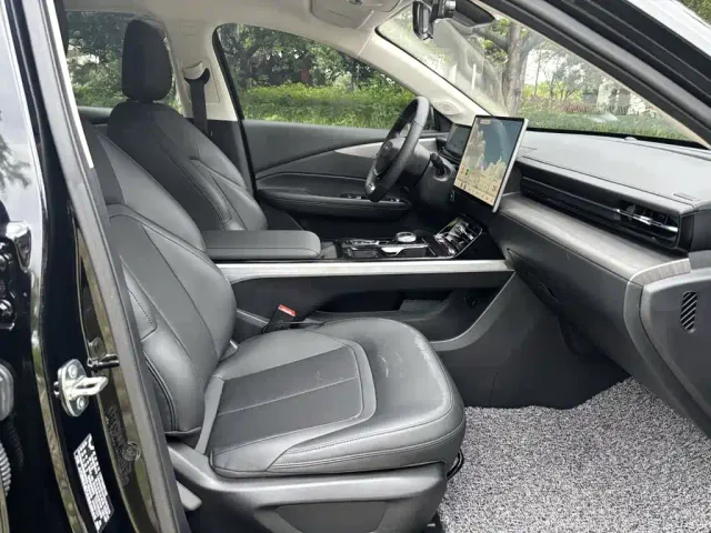 Wuling Starlight — Фото автомобиля 24