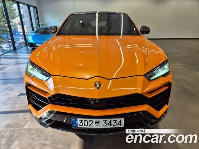 Lamborghini Urus — Фото автомобиля 3