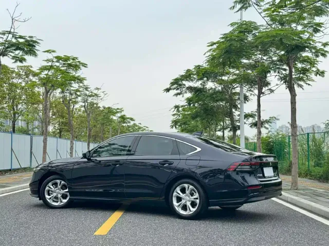 Honda Accord — Фото автомобиля 9