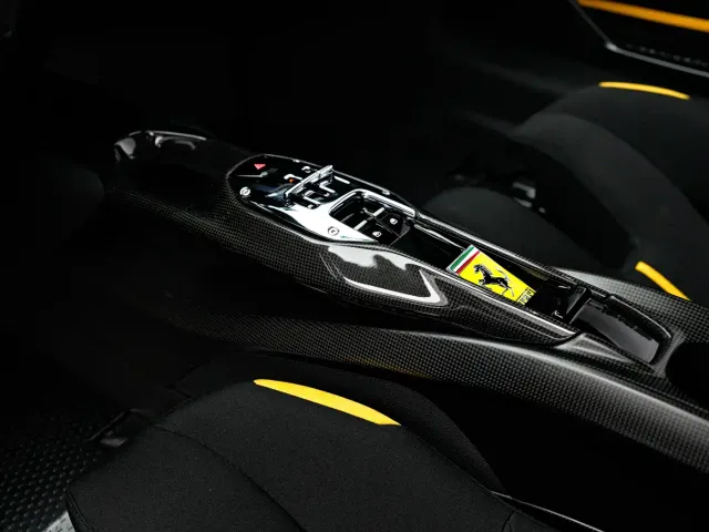 Ferrari SF90 — Фото автомобиля 23