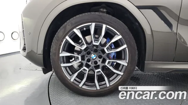BMW X6 xDrive40i M Sport — Фото автомобиля 5