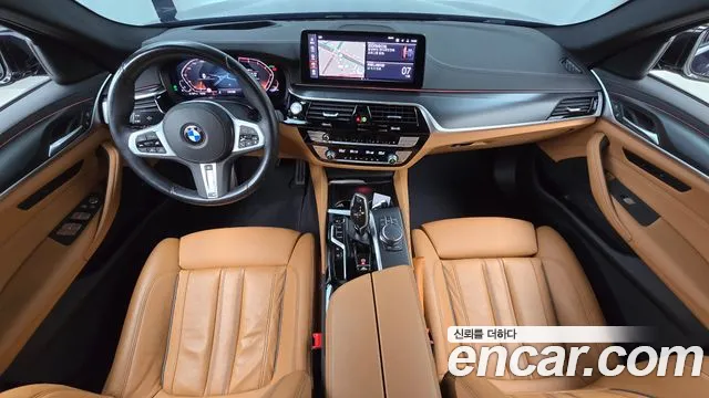 BMW 5 Series G30 — Фото автомобиля 10