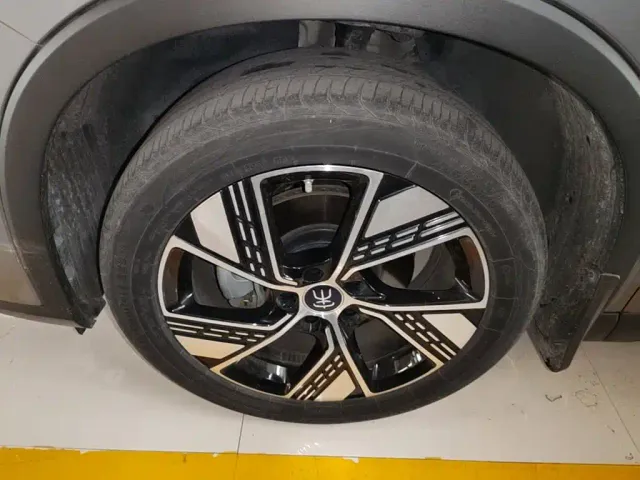 BYD Song Pro — Фото автомобиля 22