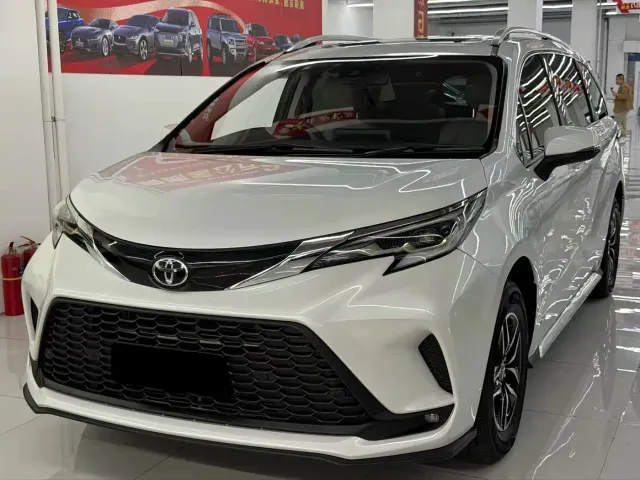 Toyota Granvia — Фото автомобиля 3