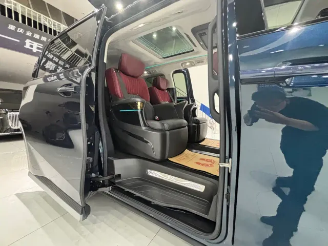 GAC Trumpchi E9 — Фото автомобиля 24