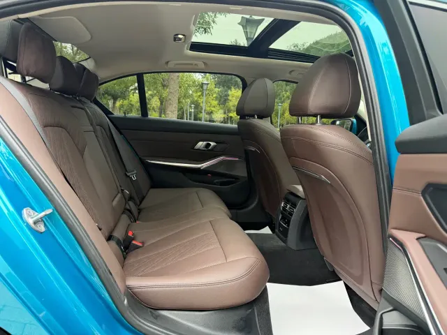BMW 3 Series — Фото автомобиля 19