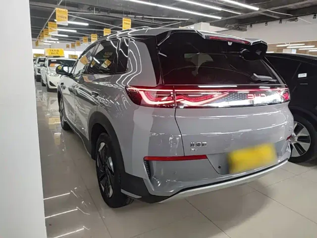 BYD Sealion 05 EV — Фото автомобиля 4