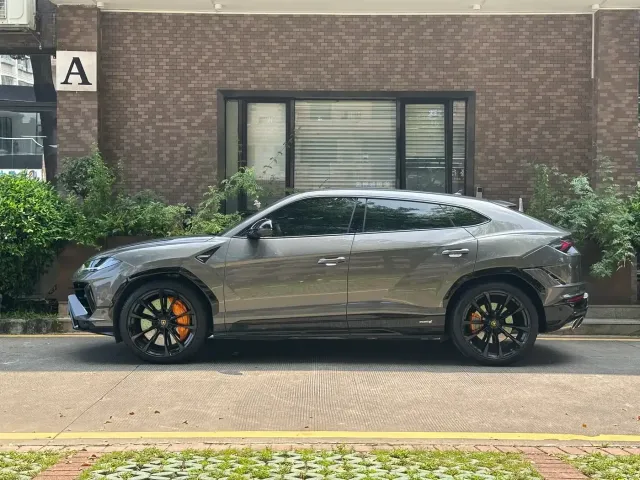 Lamborghini Urus 2023 4.0T V8 S — Фото автомобиля 5