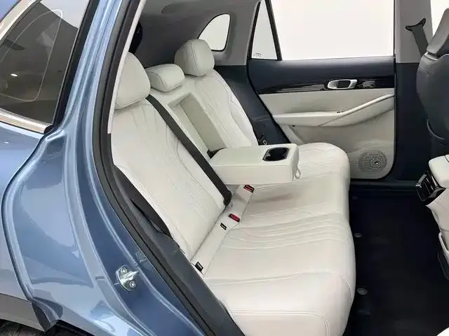 Geely Galaxy E5 — Фото автомобиля 12