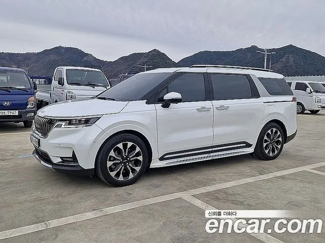 Kia Carnival 4th Gen — Фото автомобиля 5