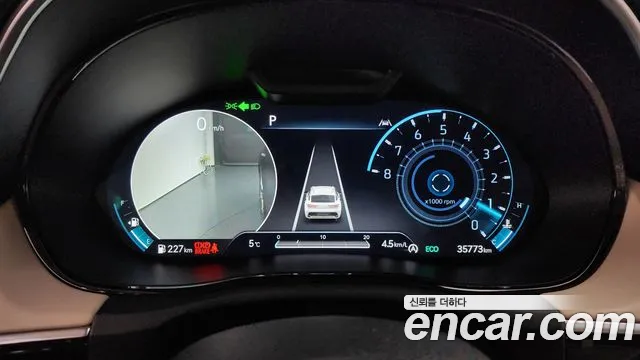 Genesis GV70 2.5T Бензин AWD — Фото автомобиля 8