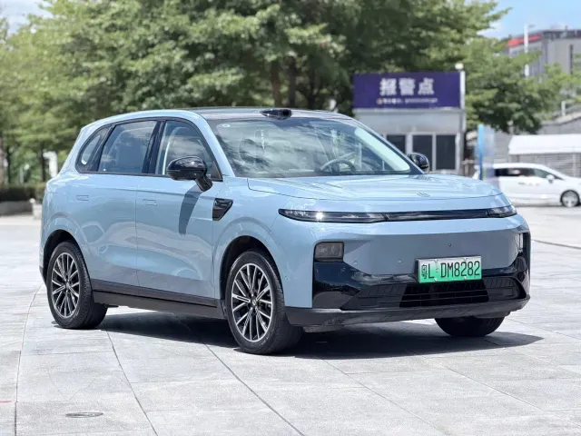 Leapmotor B10 — Фото автомобиля 3