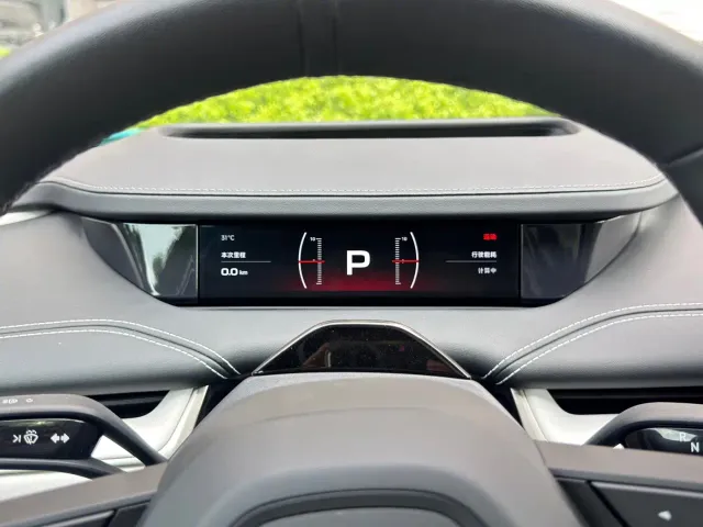 Xiaomi SU7 — Фото автомобиля 15