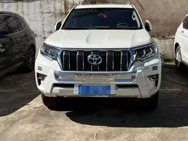 Toyota Prado — Фото автомобиля 7